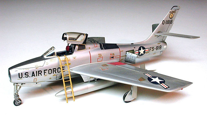 84F Thunderstreak by Roger Jackson (Monogram 1/48)